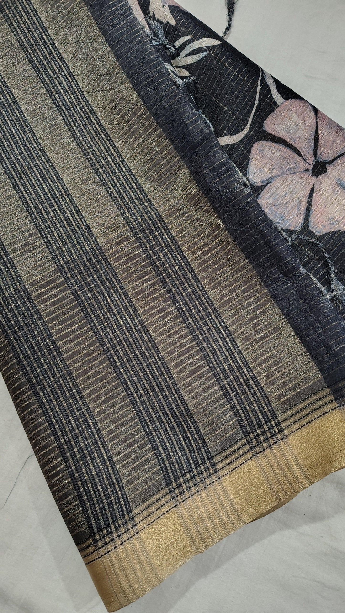 SEMI Tussar silk saree - Black Toned , DESIGN View 2