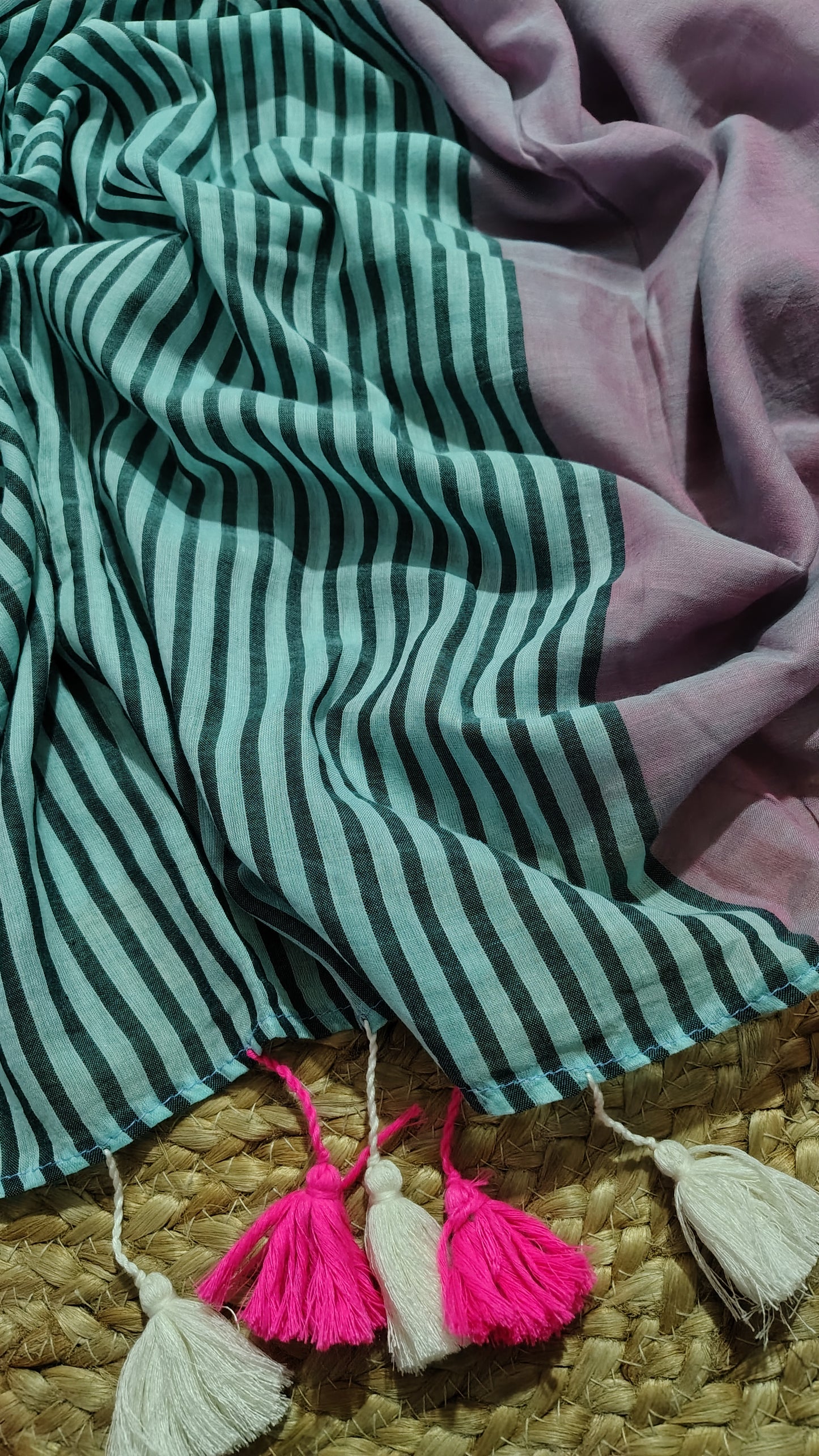 Soft pure mul cotton saree - tassel and pallu