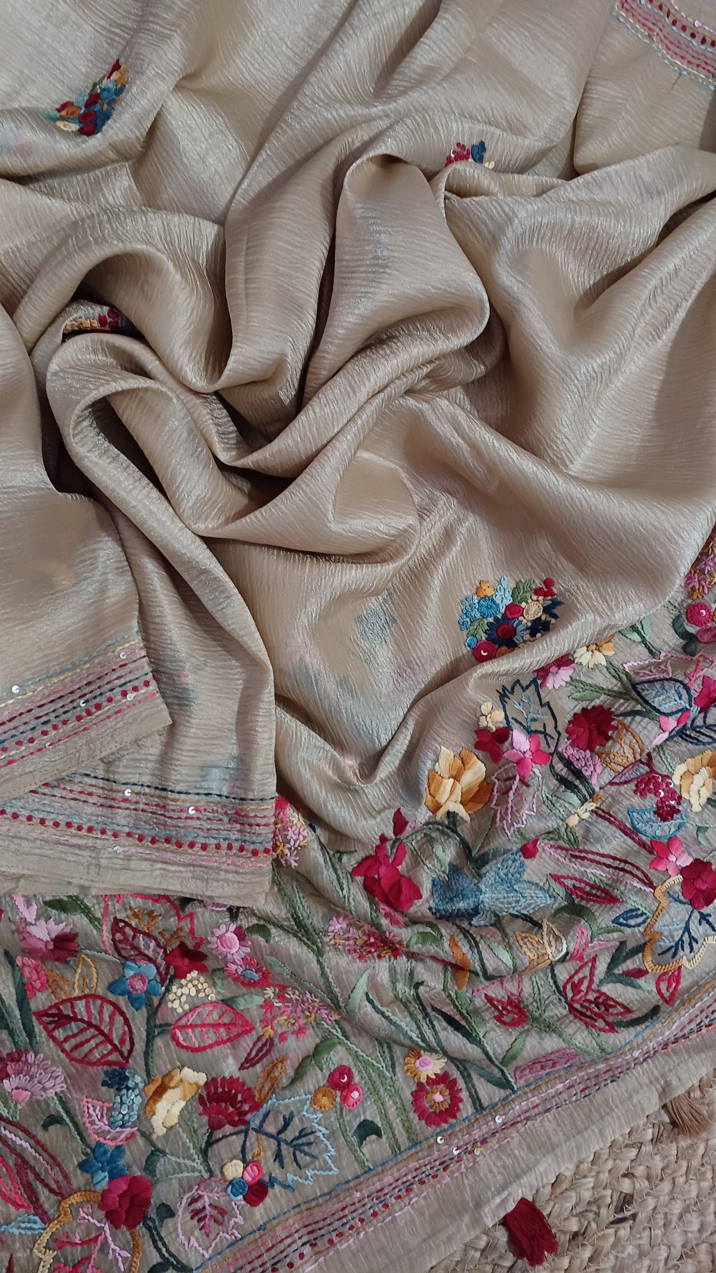 Crushed Tissue silk Saree - pallu view
