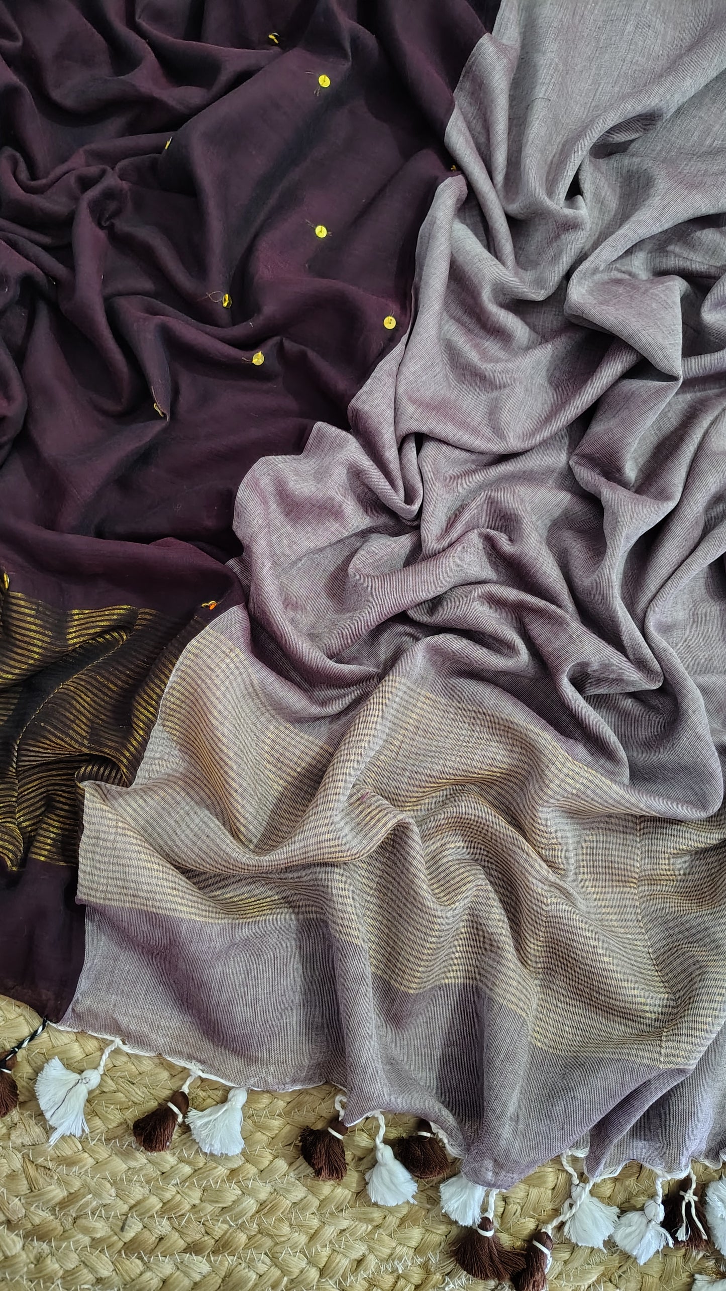 Handwoven Mul cotton saree with zari pallu - wine