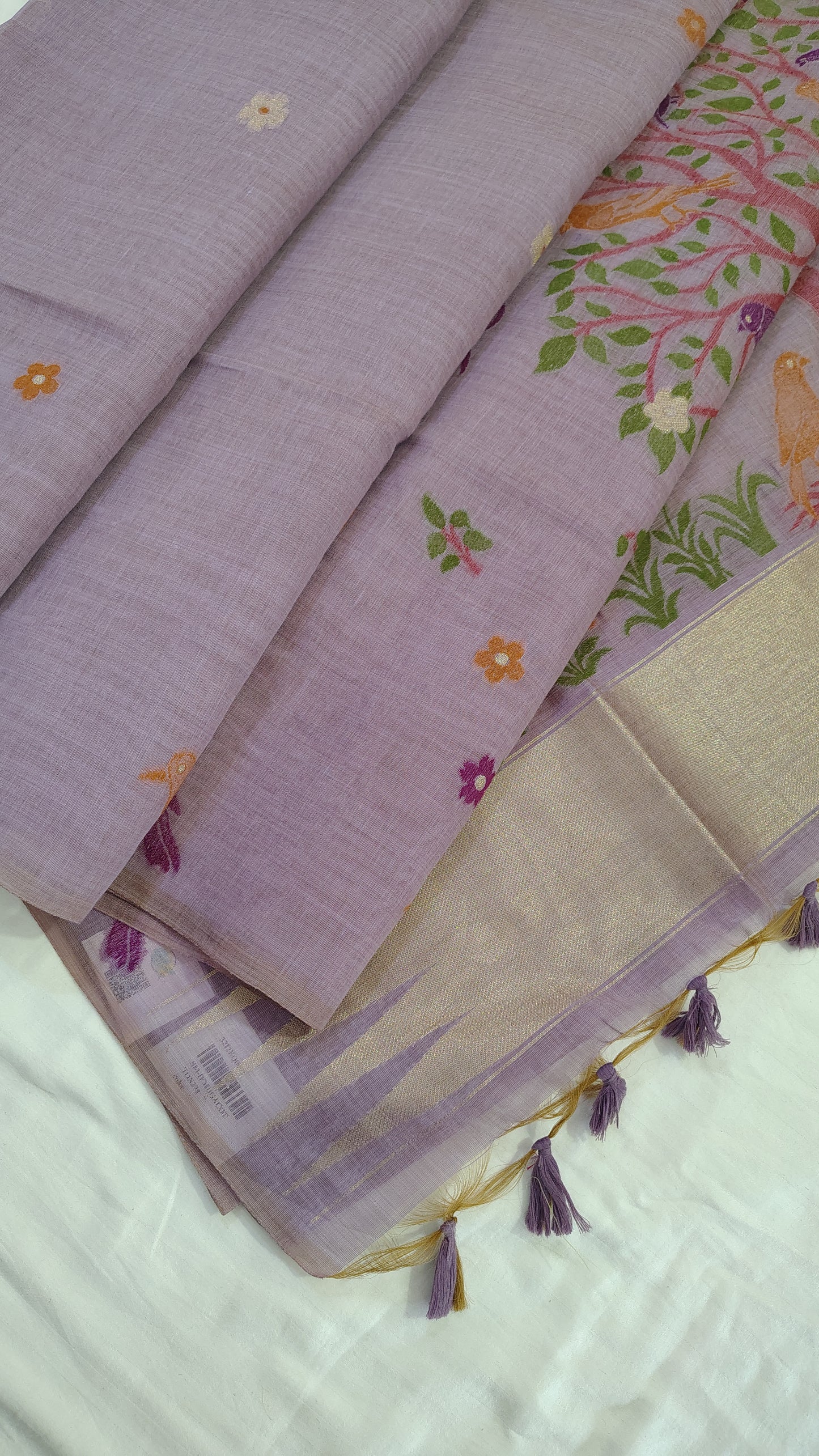 Pastel Linen Silk Saree with Bird Weave – Subtle, Lightweight Elegance