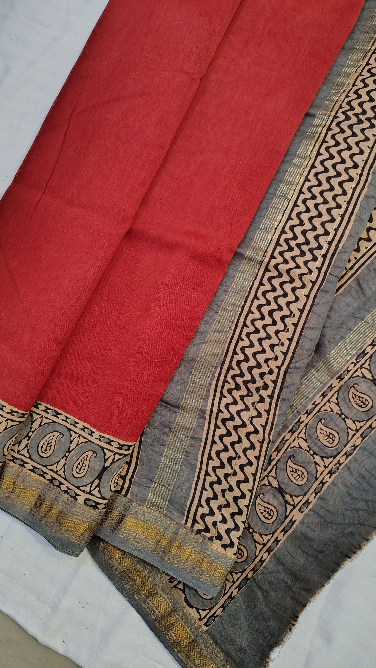 Handblock Printed Maheshwari Silk Saree – Lightweight, Traditional Elegance
