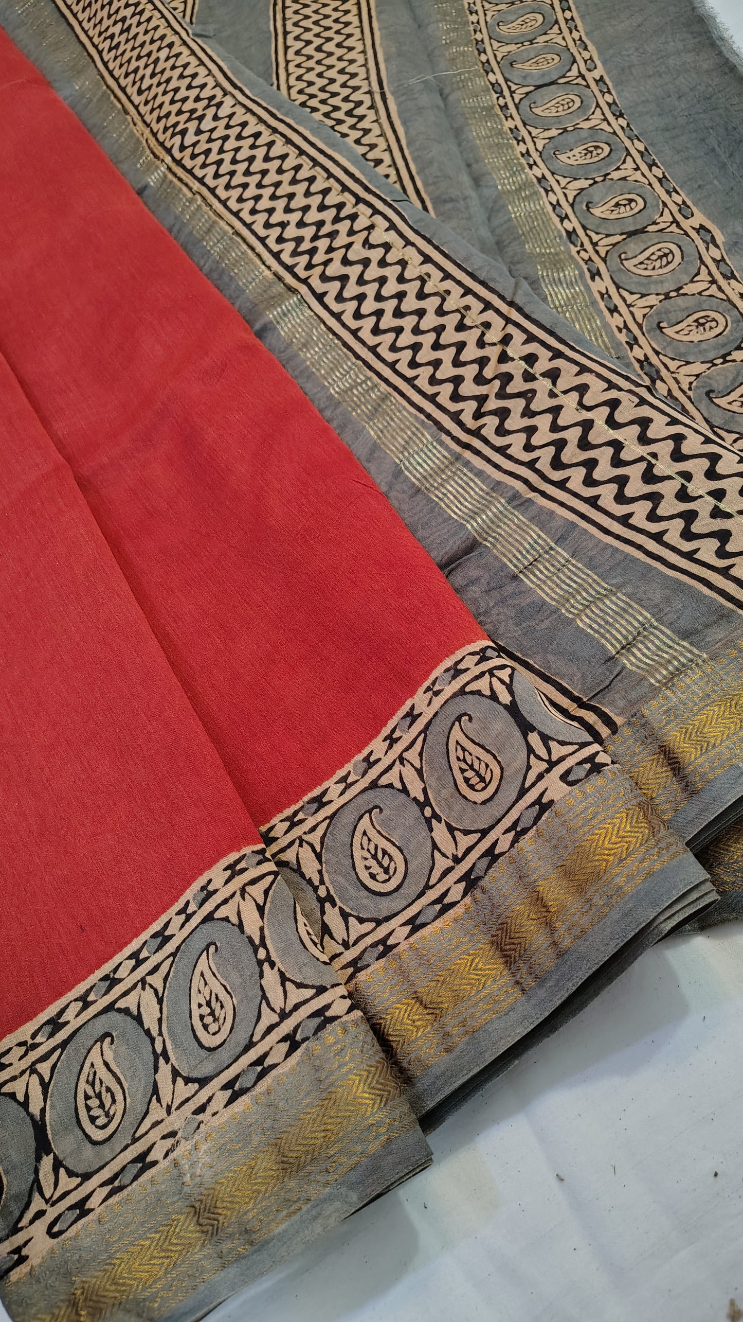 Handblock Printed Maheshwari Silk Saree – Lightweight, Traditional Elegance