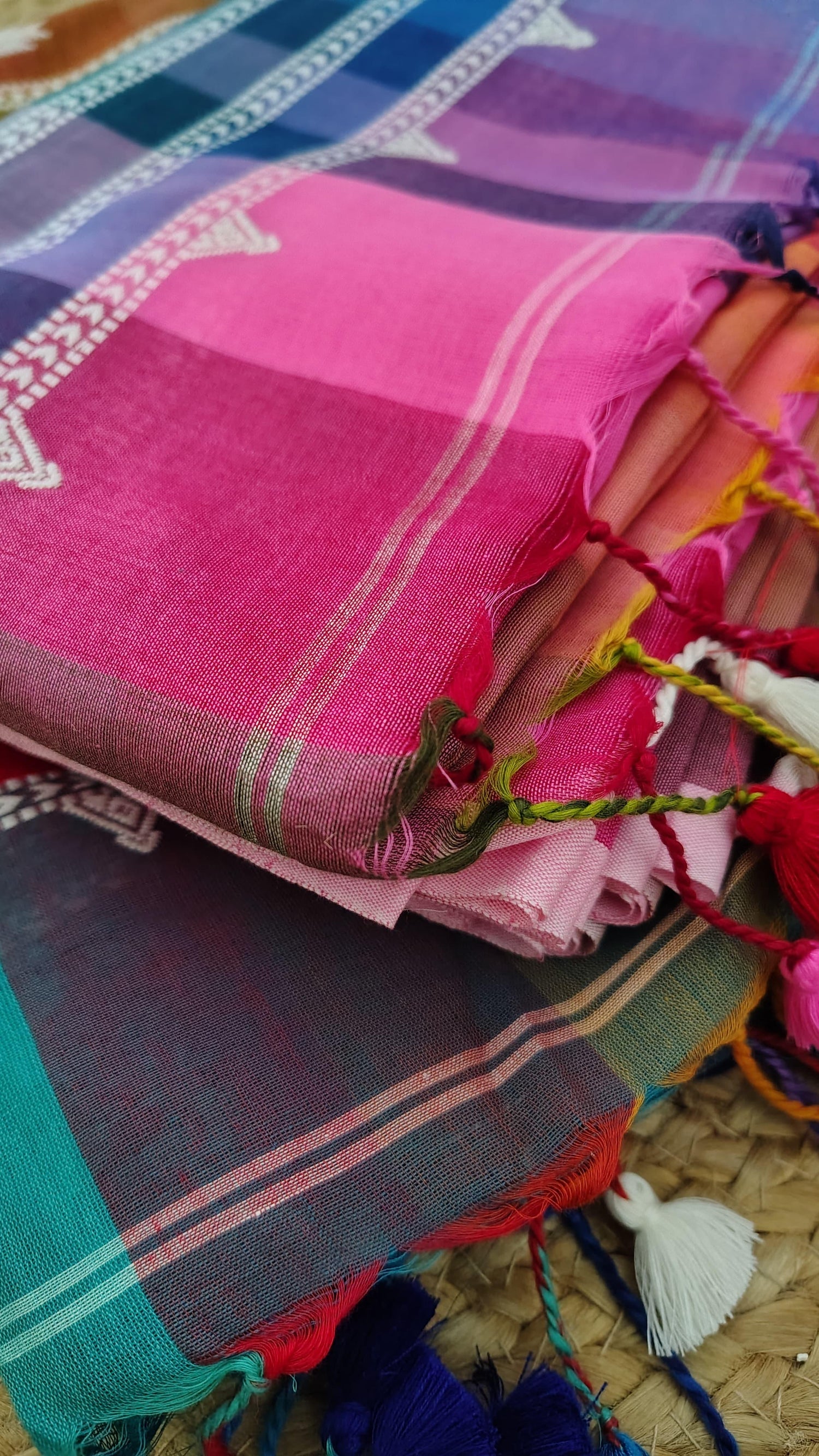 SAREES BELOW 2500 - Limeroots