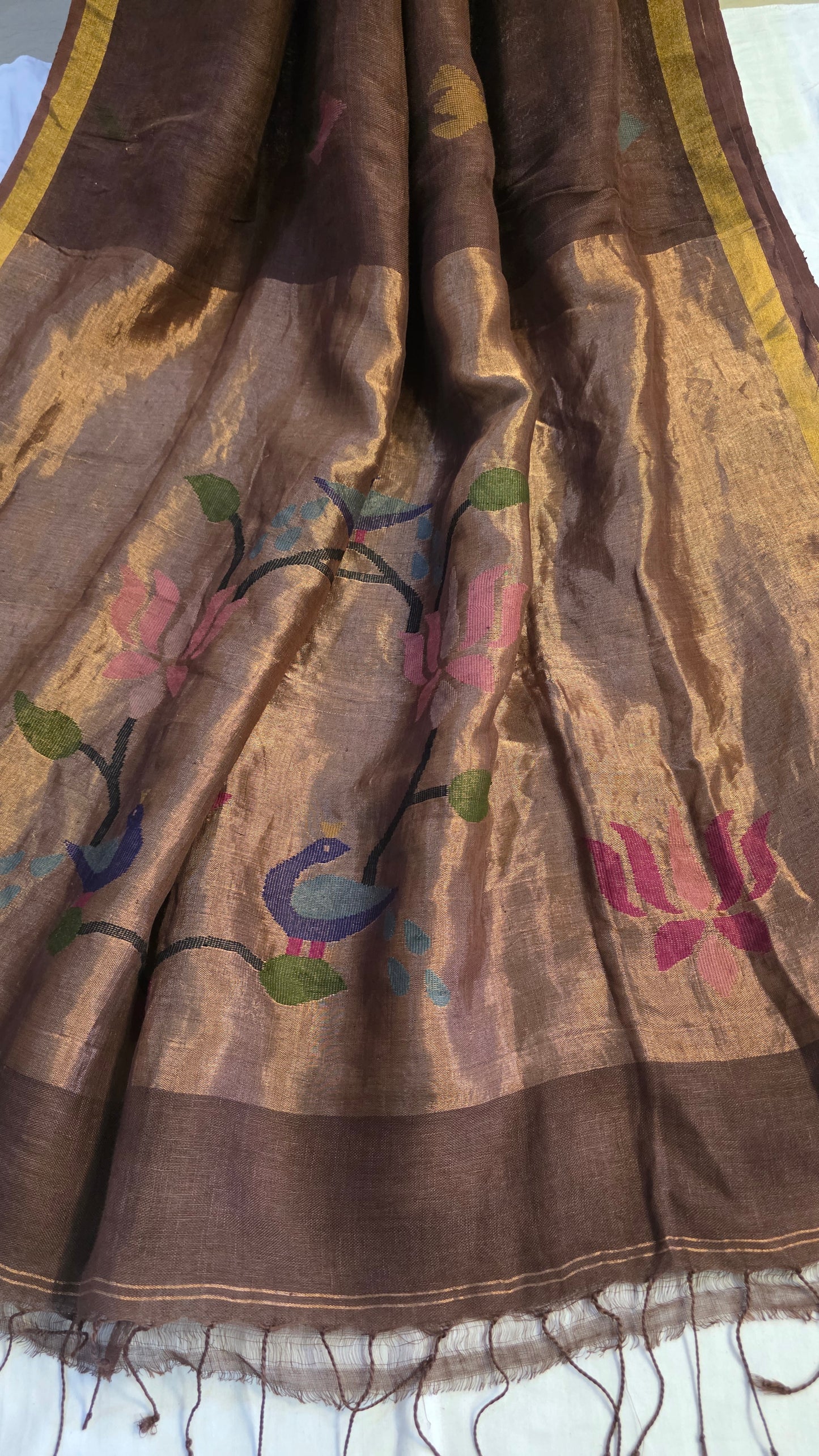 Brown Pure Linen Lotus pallu