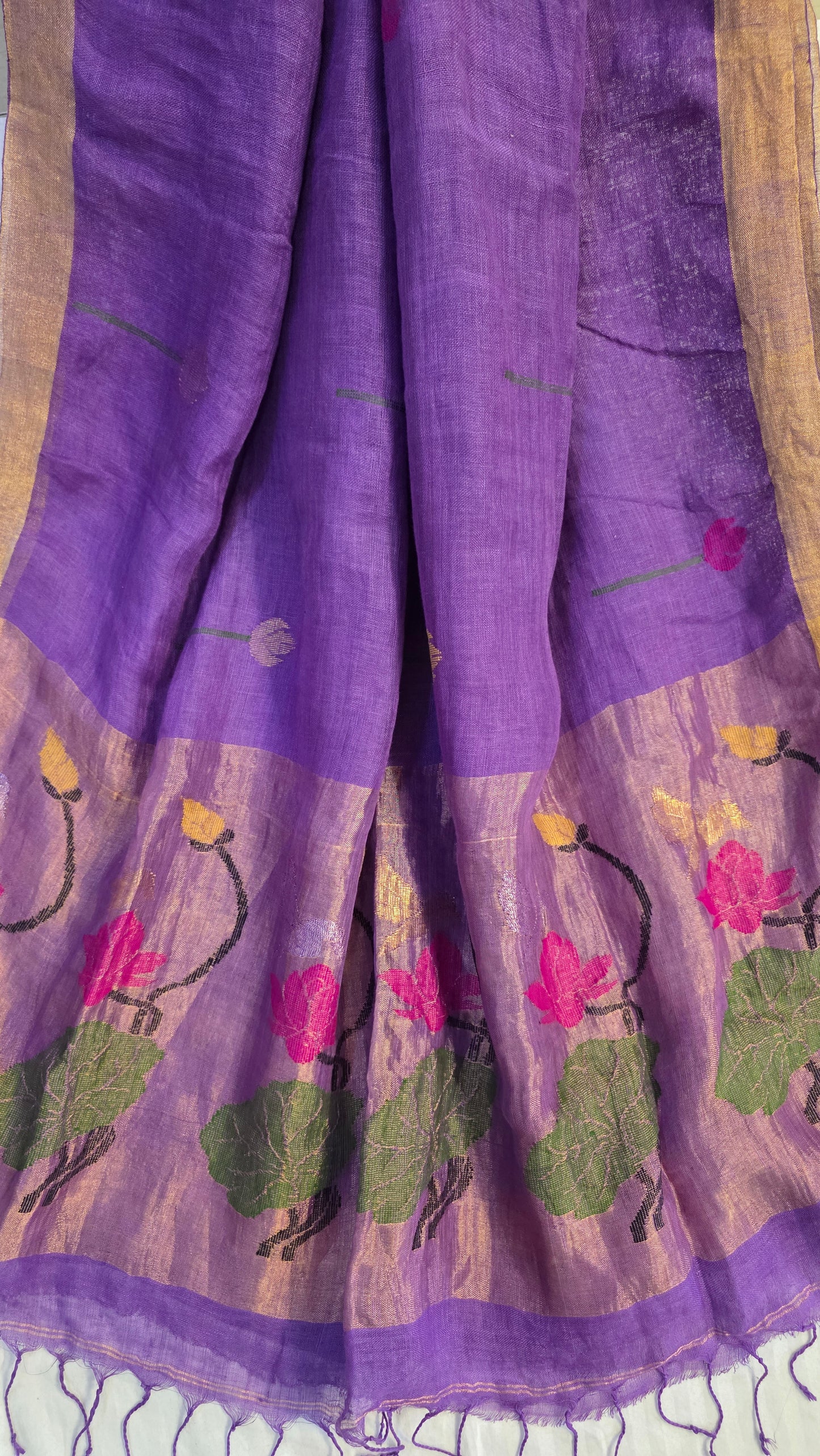 Lavender Pure Linen Lotus pallu