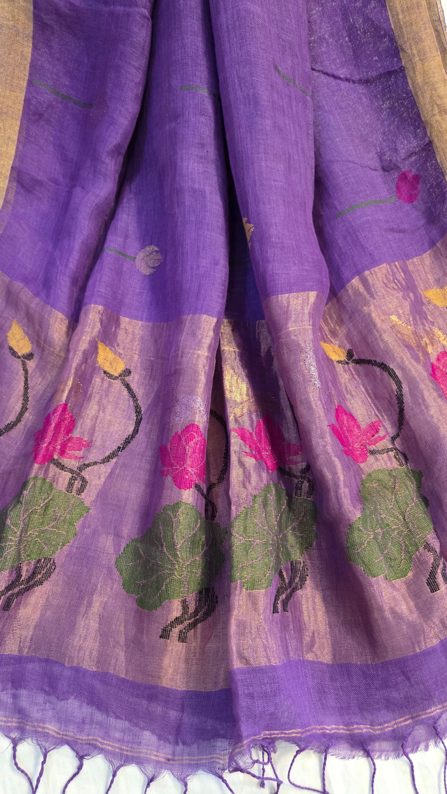 Lavender Pure Linen Lotus pallu