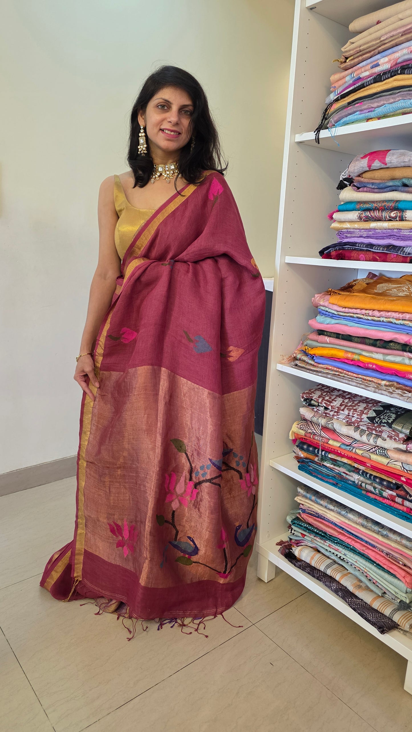 Turnip Linen Lotus jamdani Saree