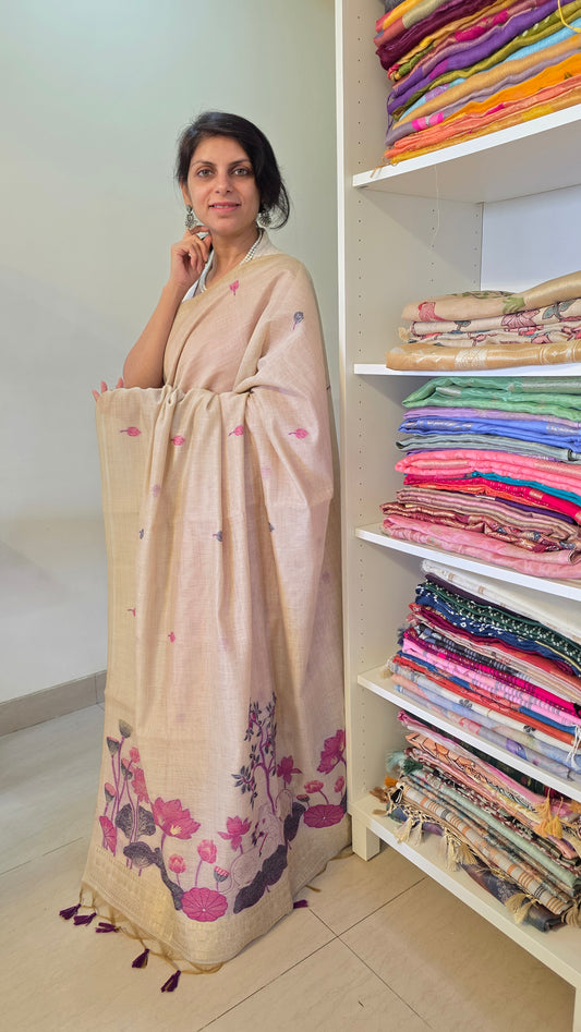 Ivory Pichwai Munga Silk Jamdani