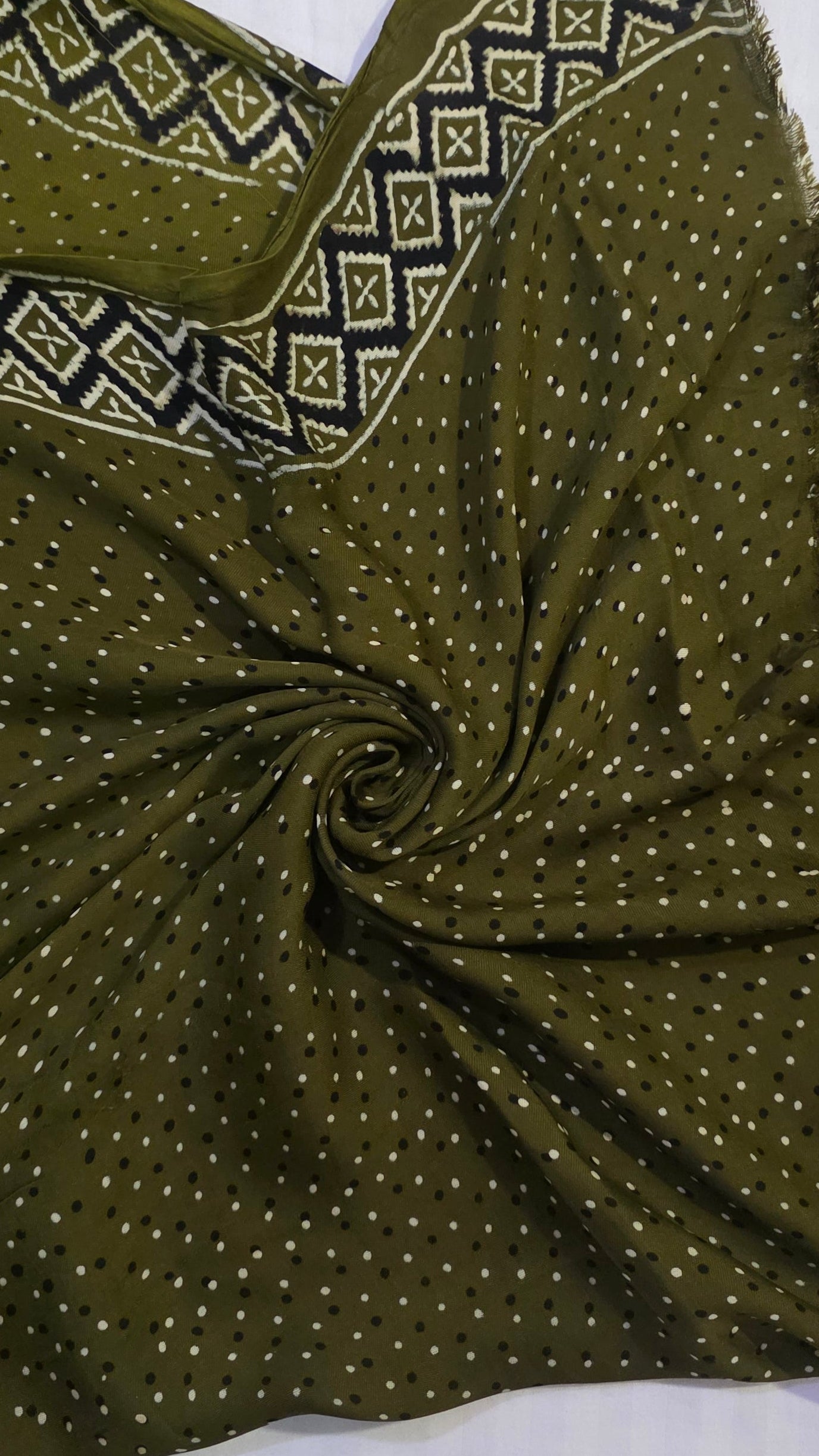 Mehendi Green Modal silk Bandhej Tissue pallu