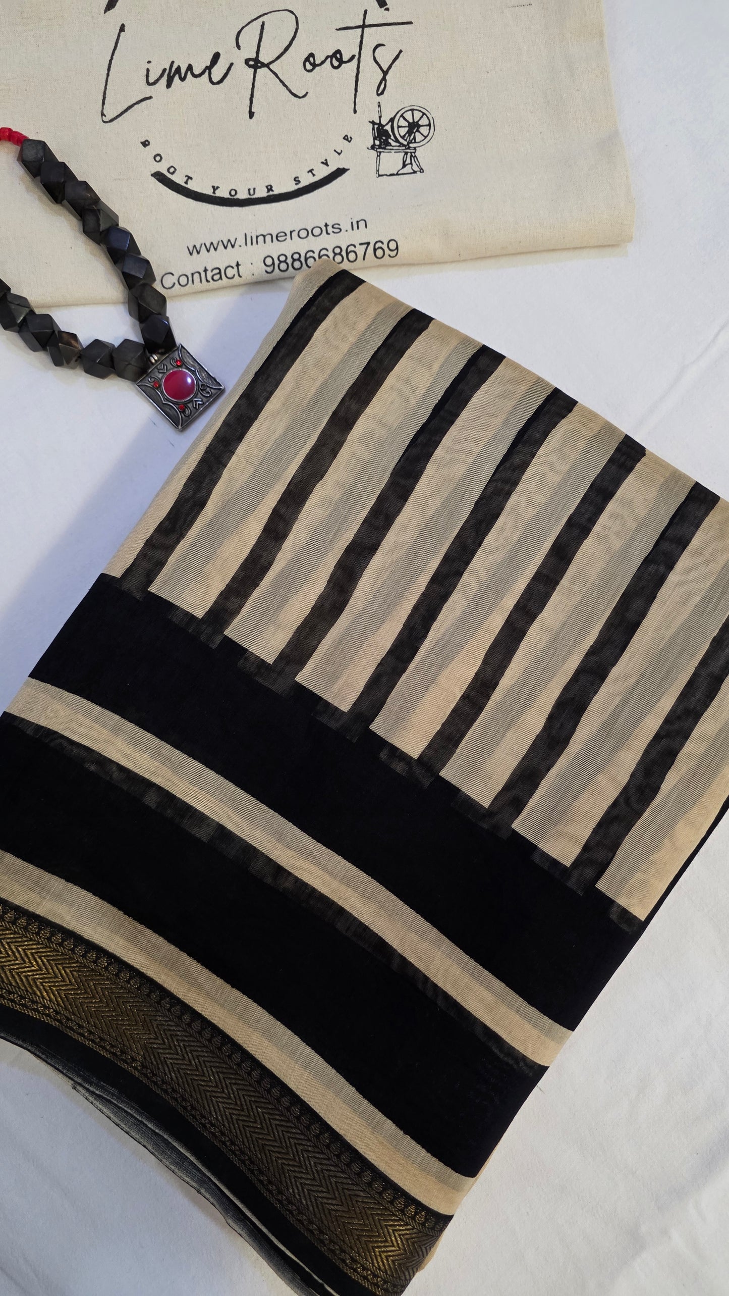 Black and White Handblocked Printed Maheshwari Silk Saree
