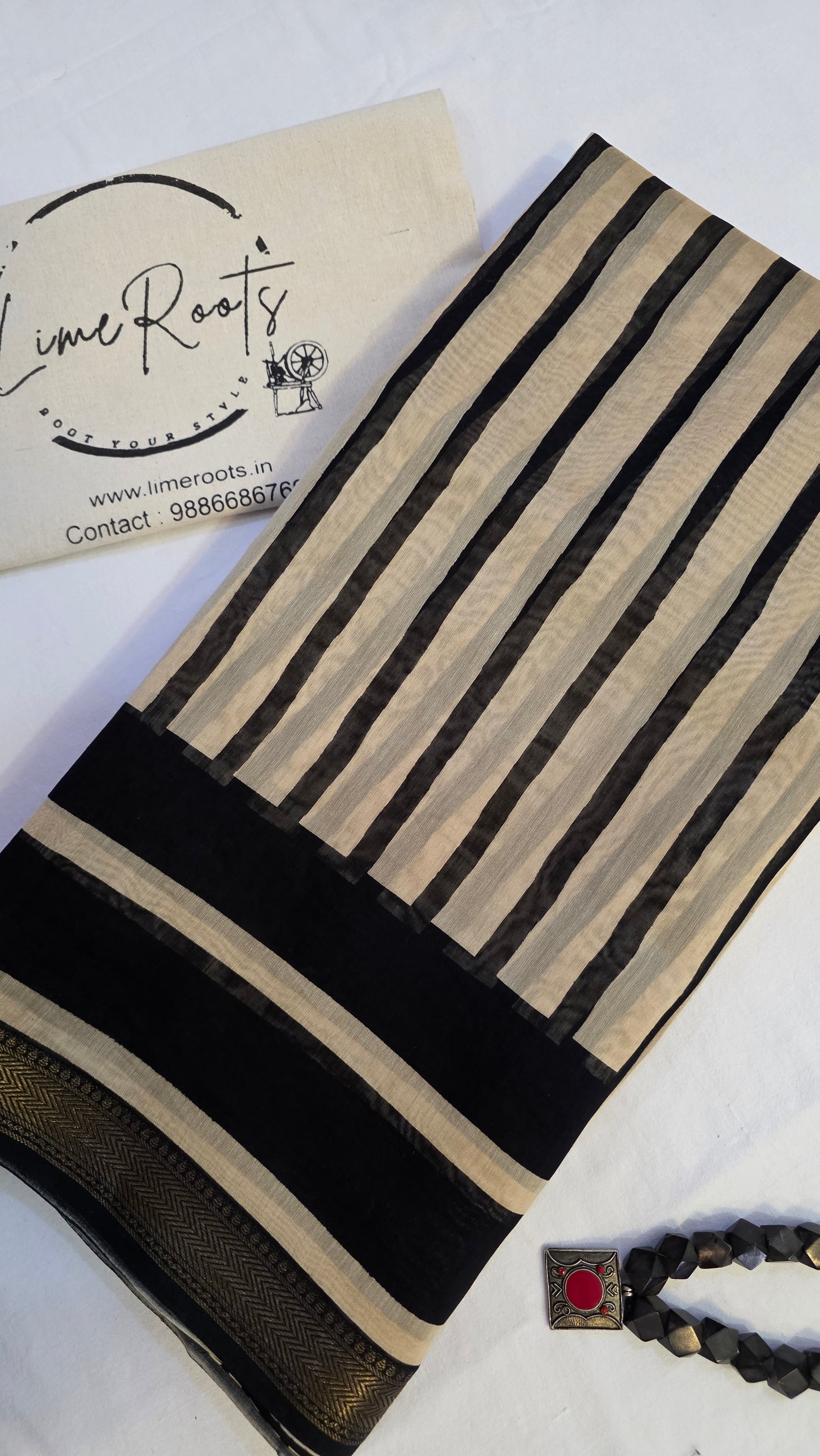 Black and White Handblocked Printed Maheshwari Silk Saree
