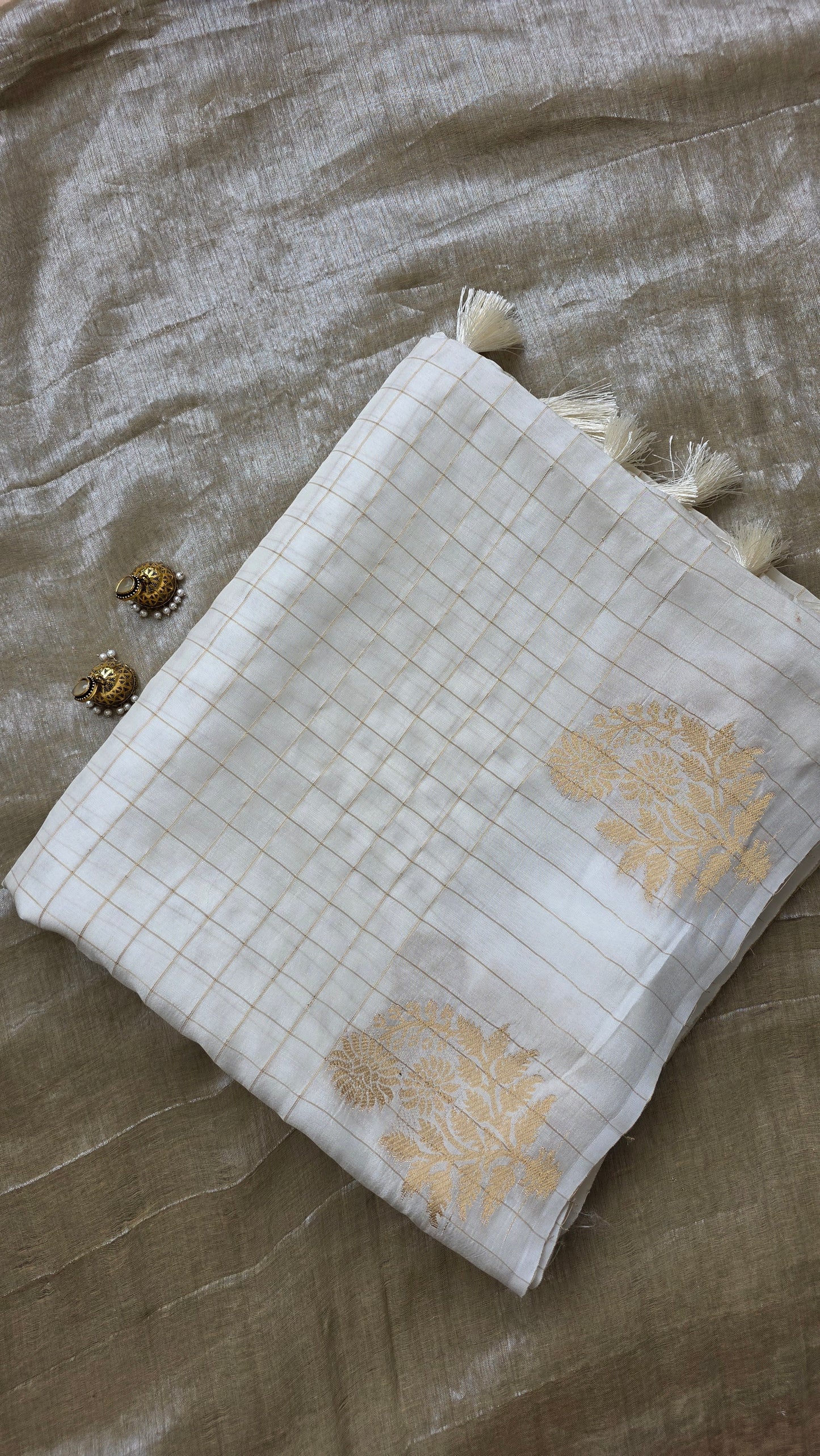 Ivory Checks Tussar silk Saree