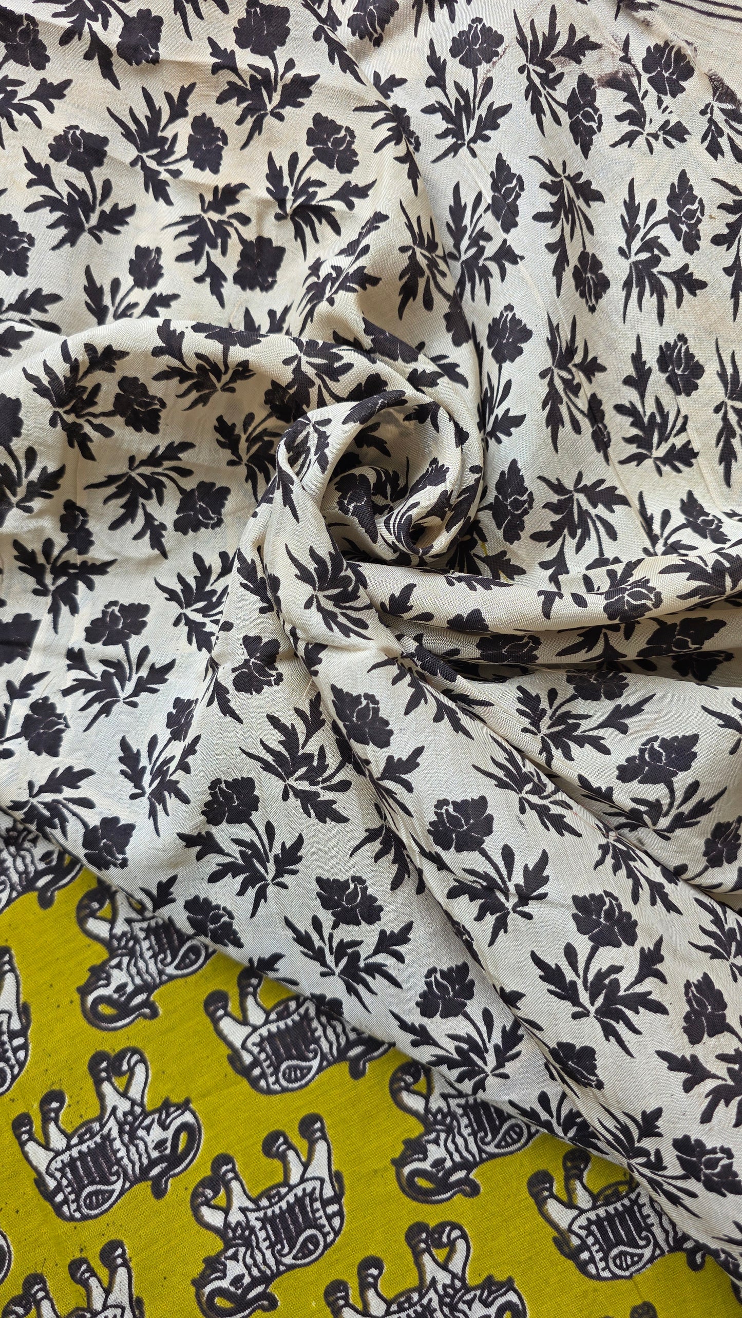 Katha Green Outline Chennuri Silk|kalamkari Saree