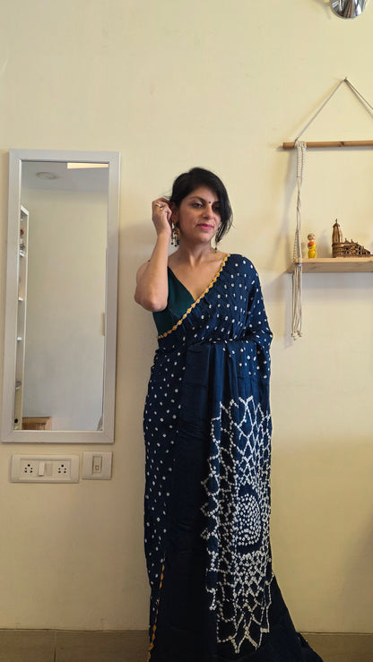 Boond|Blue Bandhej with Rasmandal Pallu