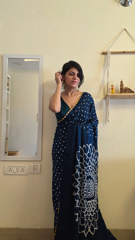 Boond|Blue Bandhej with Rasmandal Pallu