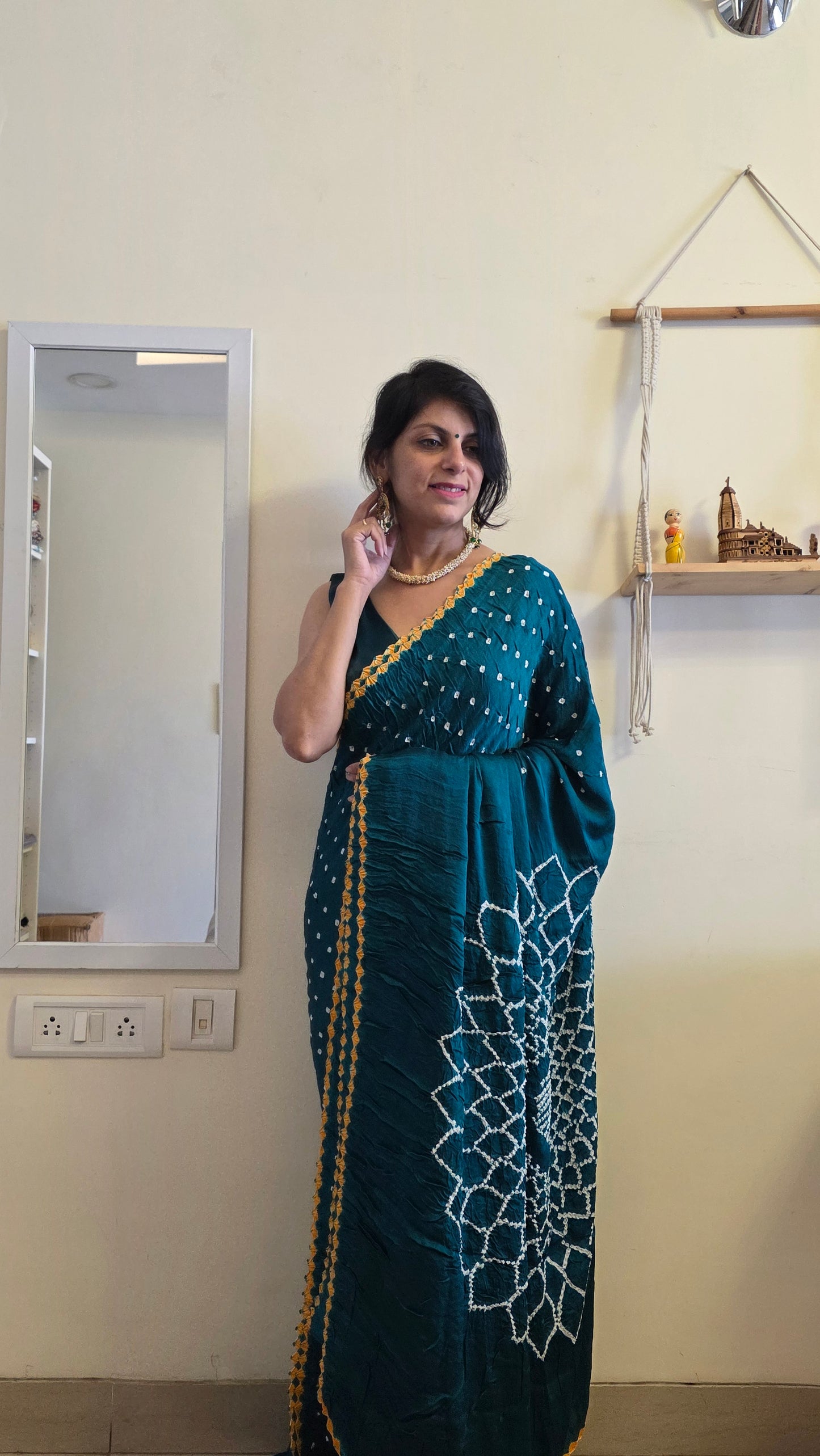 Boond| Emerald Green Bandhej with Rasmandal Pallu