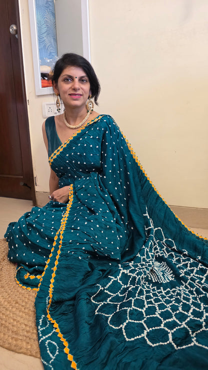 Boond| Emerald Green Bandhej with Rasmandal Pallu
