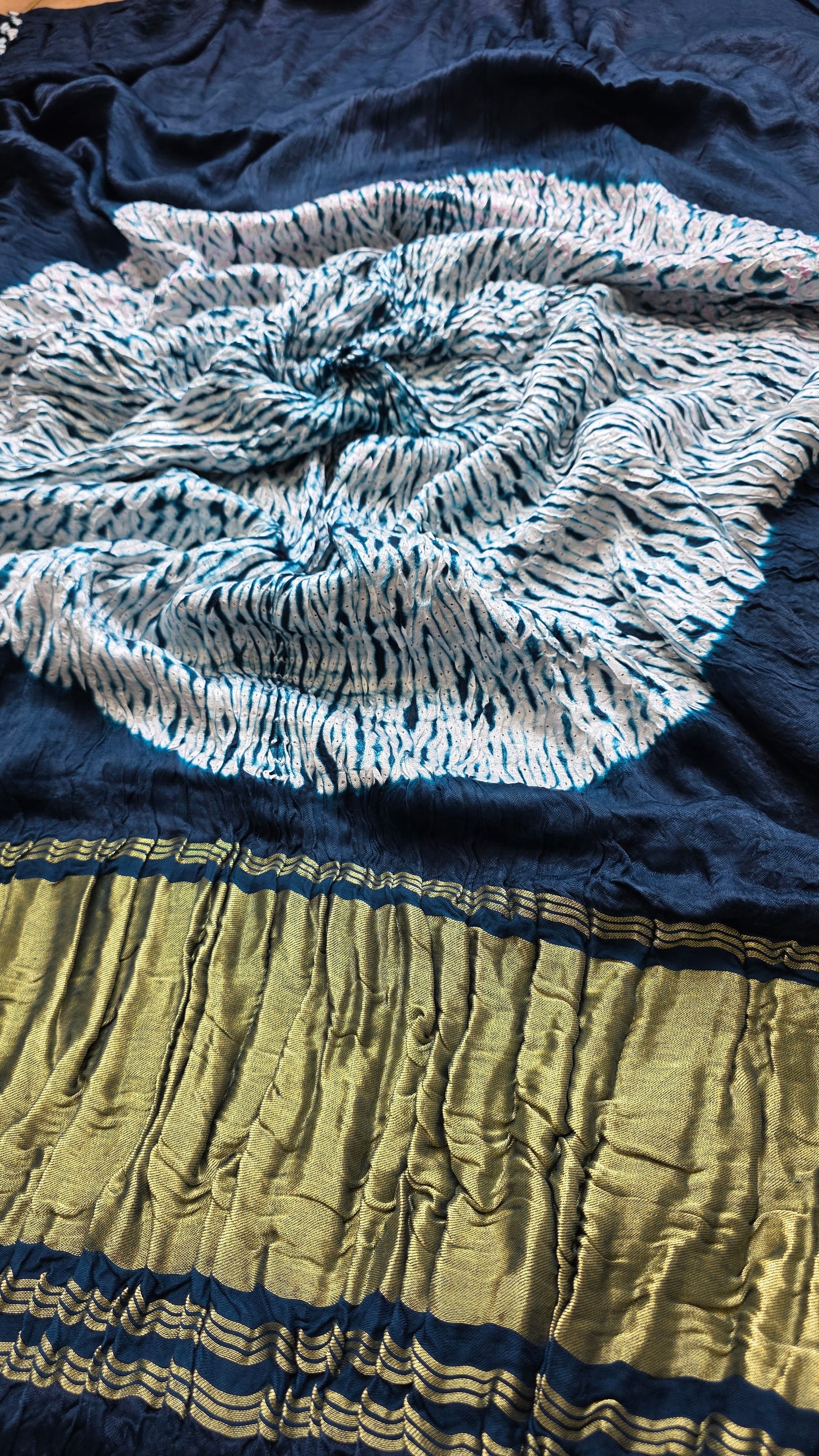 Boond|Blue plain Bandhej with Rasmandal Pallu