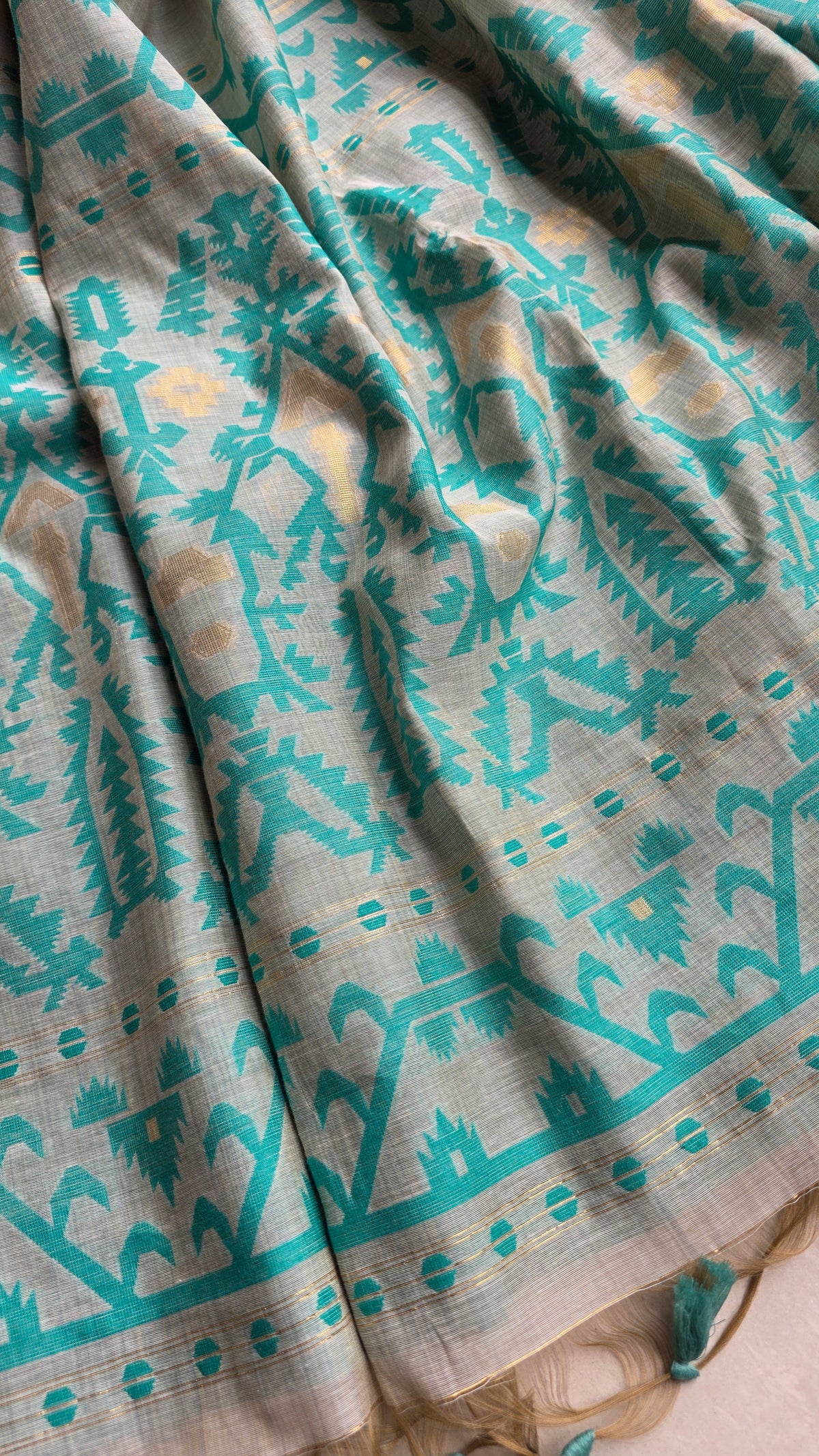 Ivory khadi Silk Jamdani Saree
