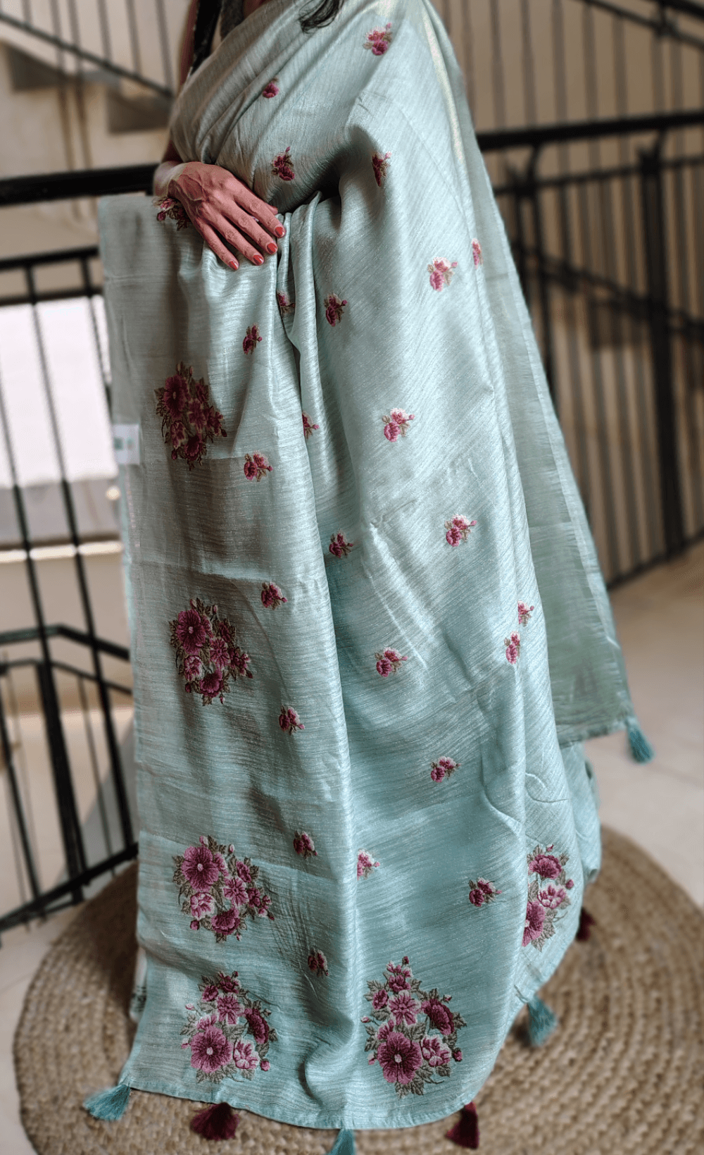 JUTE COTTON SAREE BLUE, DESIGN VIEW