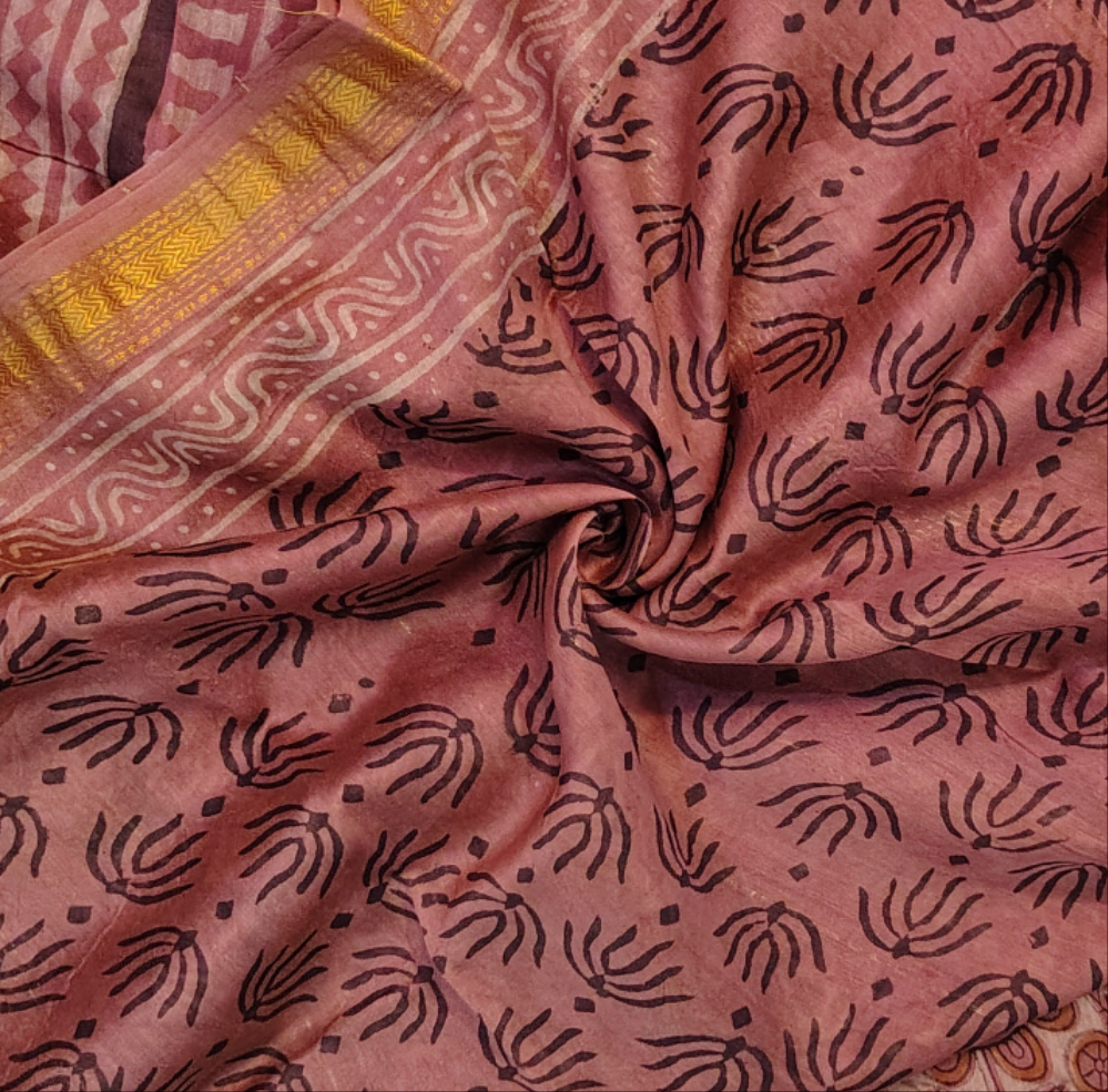 Handblock Printed Maheshwari Silk Saree – Lightweight, Traditional Elegance