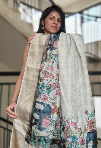 Soft dola saree elephant motif - pallu view