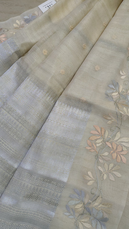TUSSAR SILK OFF WHITE, PALLU VIEW 2