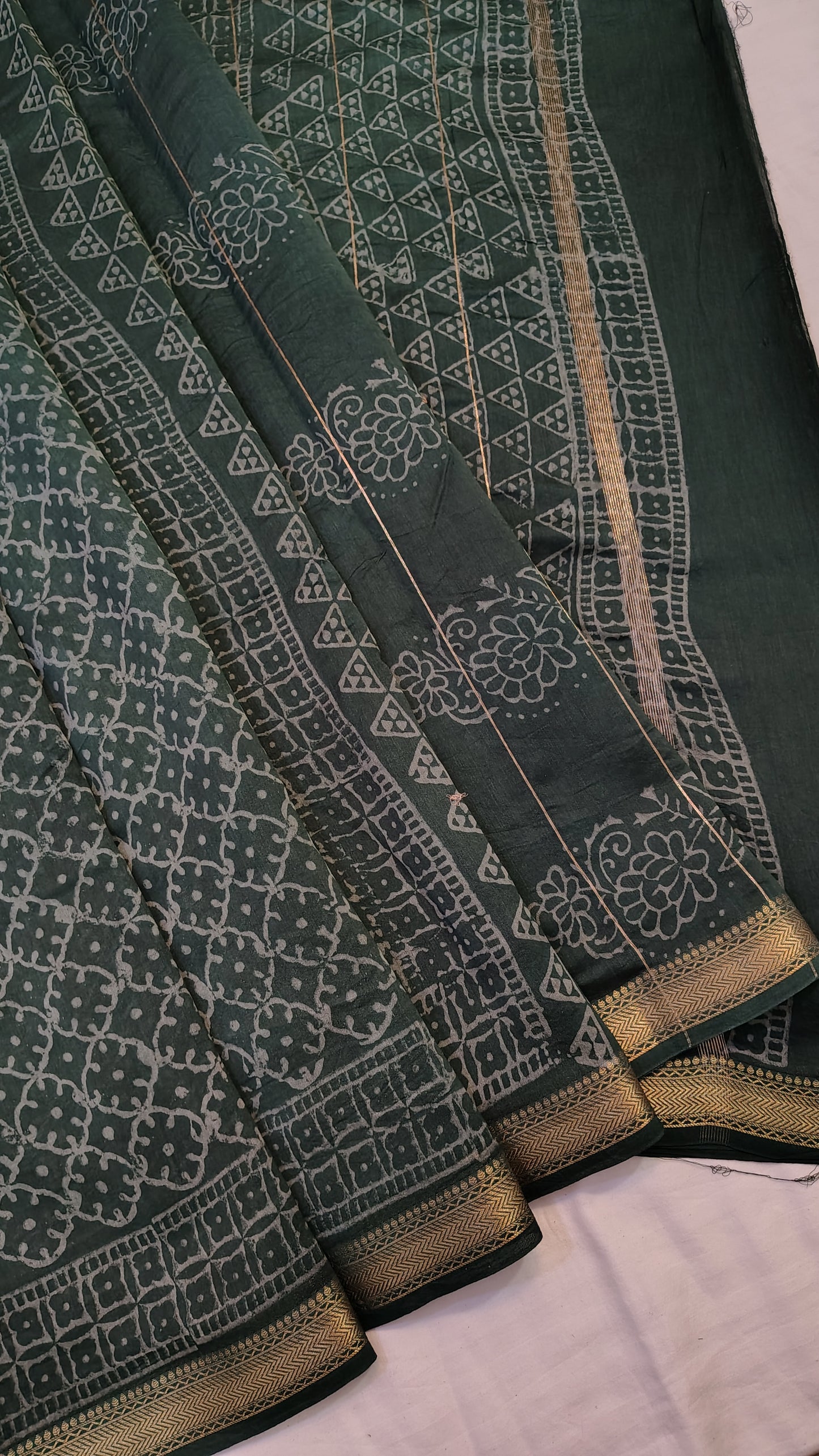 Handblock Printed Maheshwari Silk Saree – Lightweight, Traditional Elegance