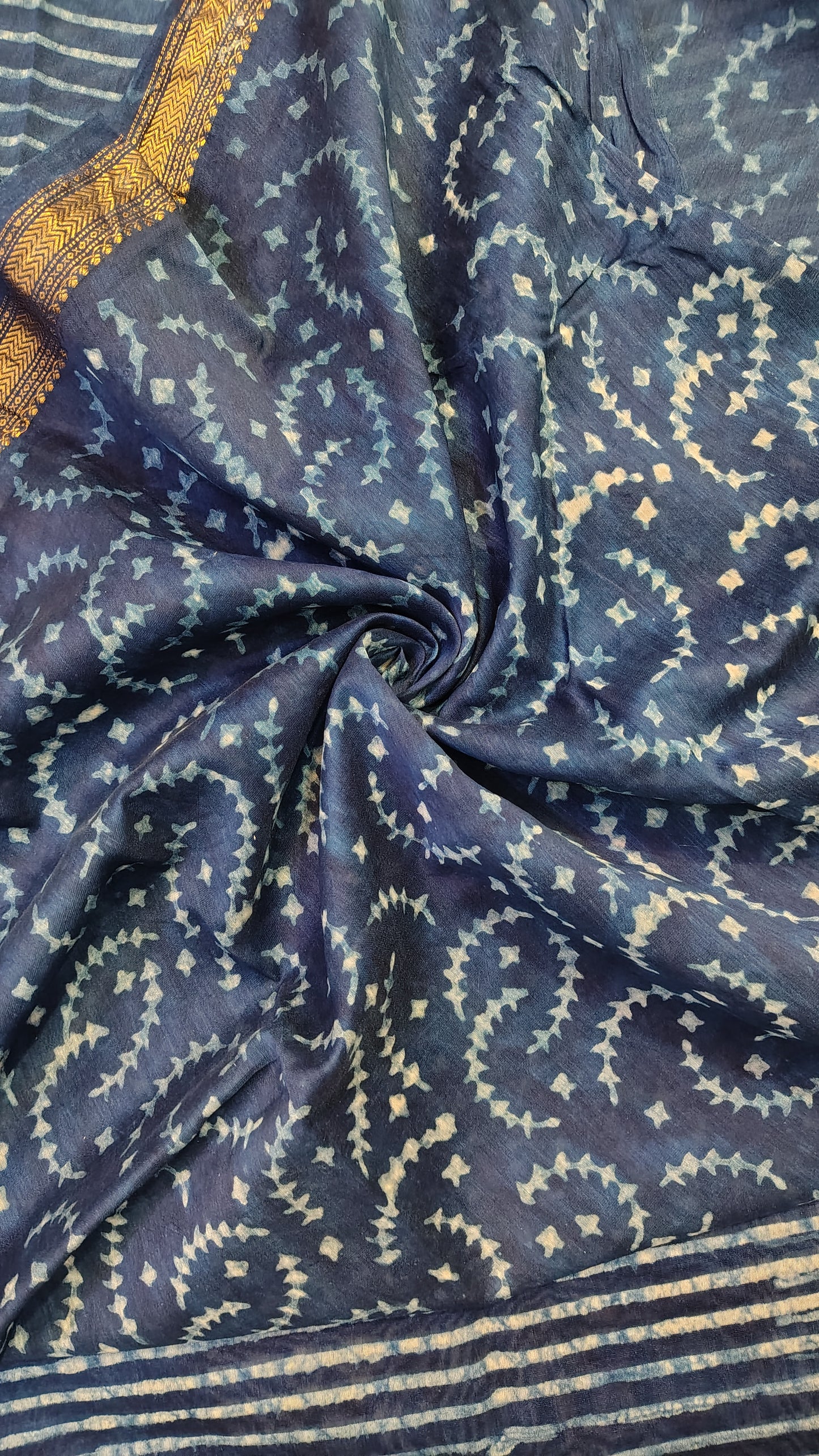 Handblock Printed Maheshwari Silk Saree – Lightweight, Traditional Elegance