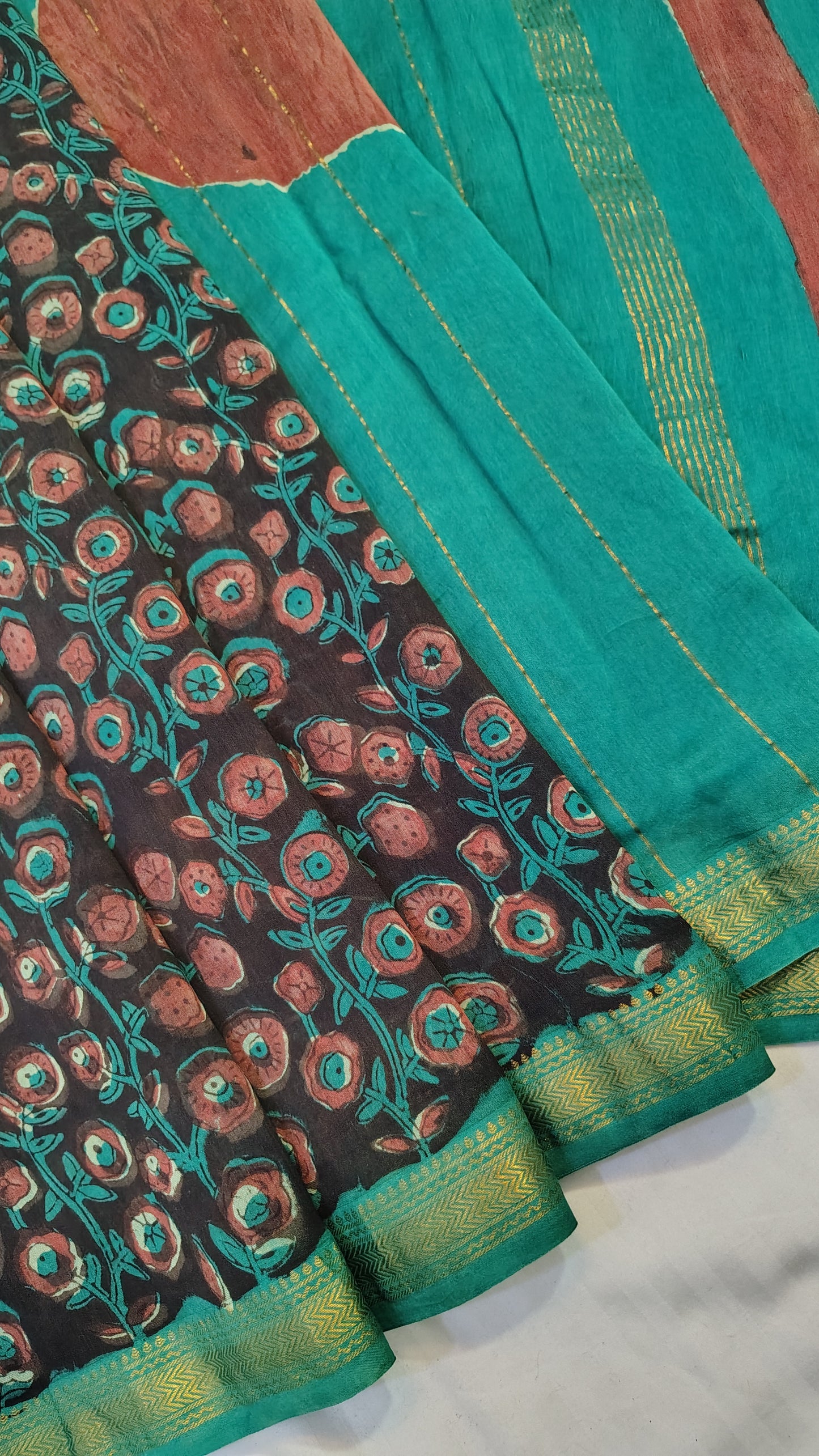 Handblock Printed Maheshwari Silk Saree – Lightweight, Traditional Elegance