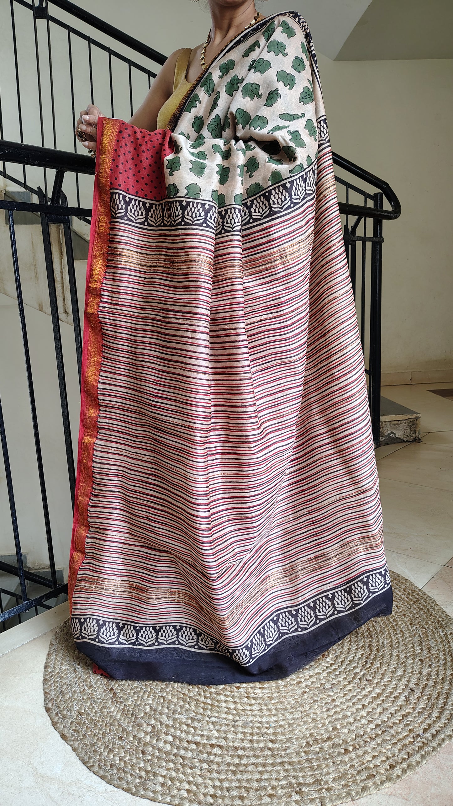 Handblock Printed Maheshwari Silk Saree – Lightweight, Traditional Elegance