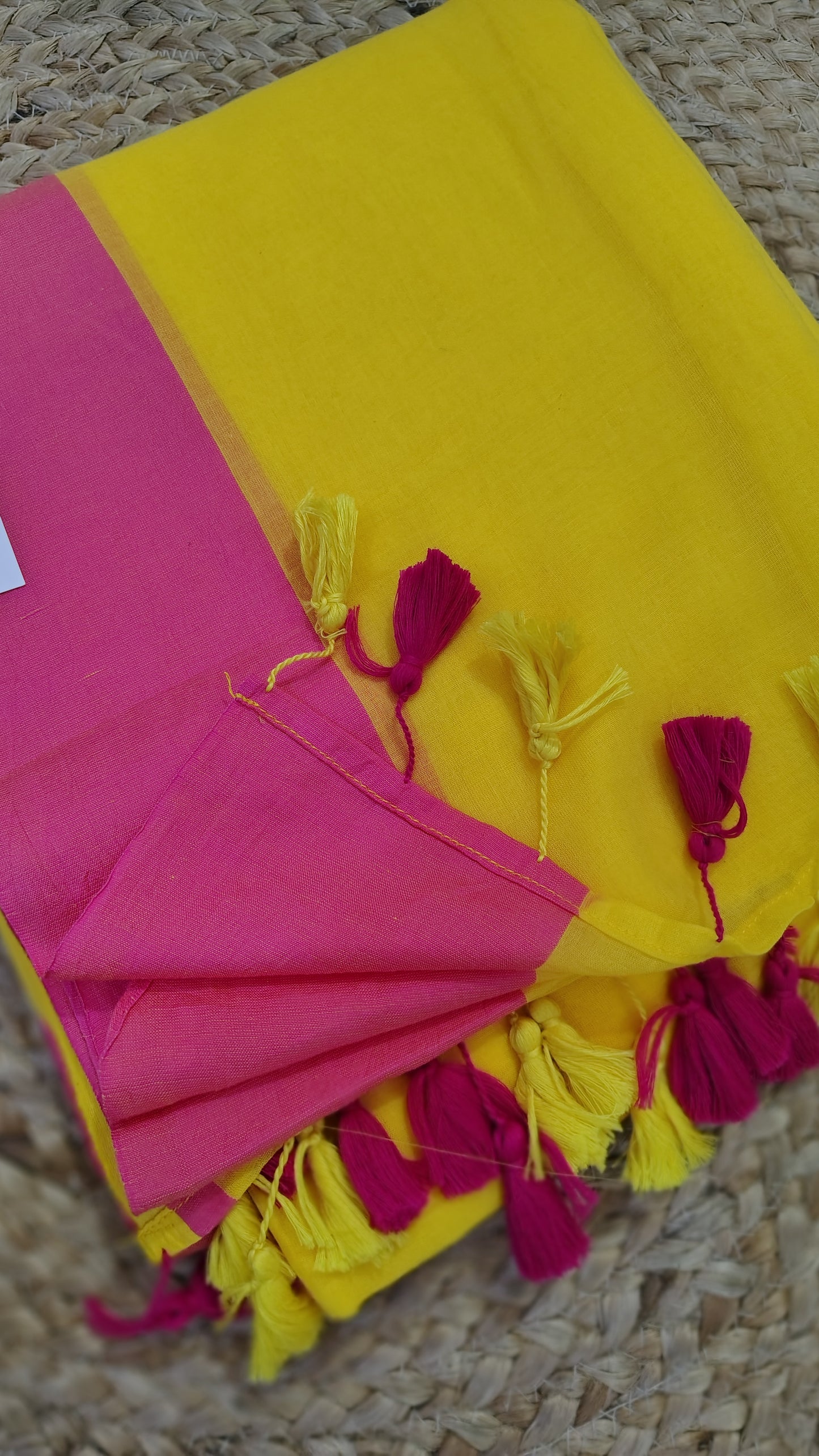 Kareena Kapoor plain mul cotton yellow / pink Mul cotton Saree