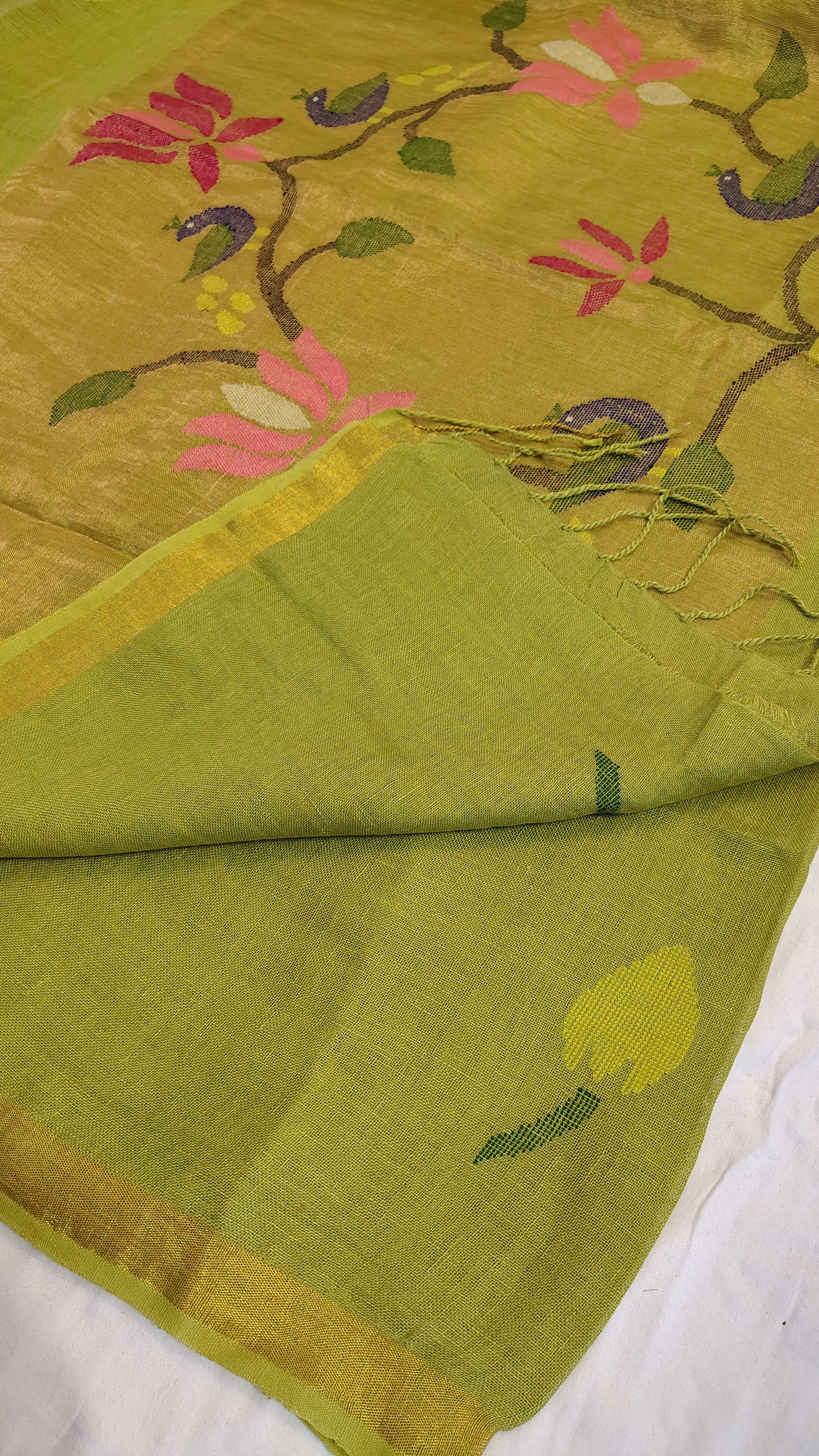 Green Linen Lotus jamdani Saree