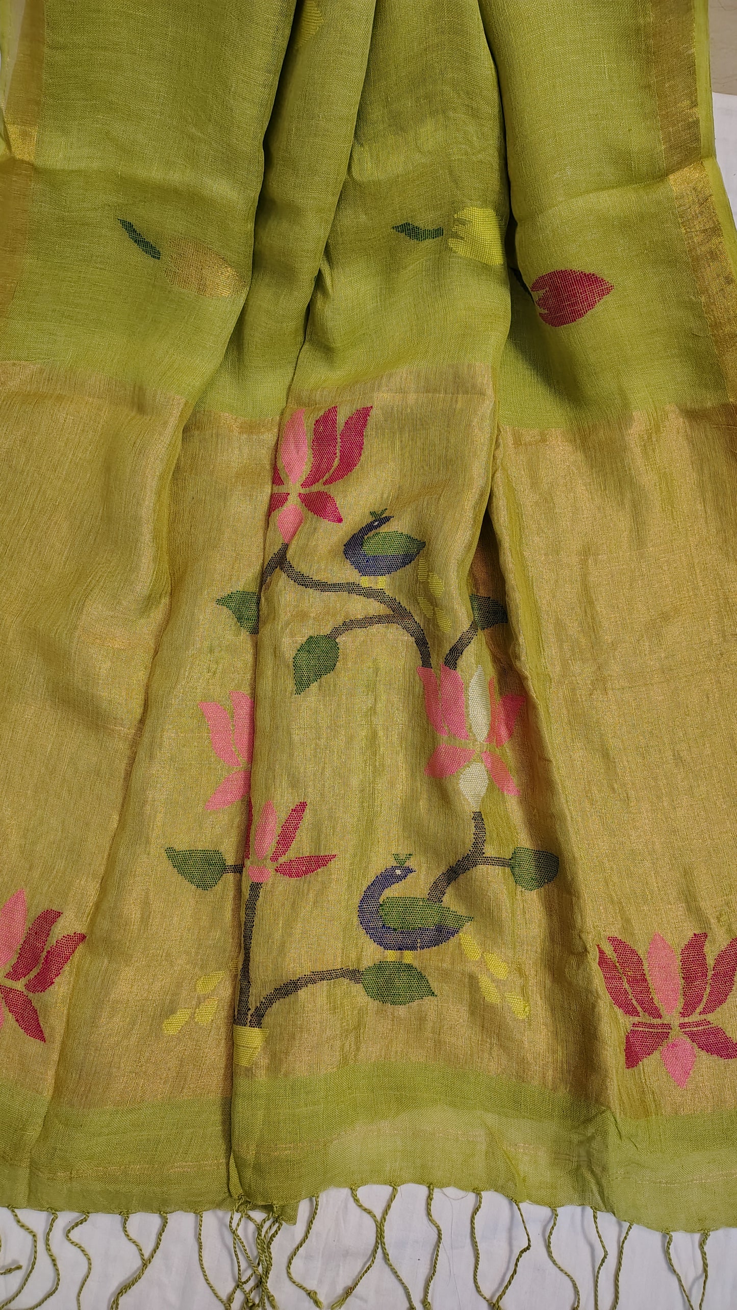 Green Linen Lotus jamdani Saree